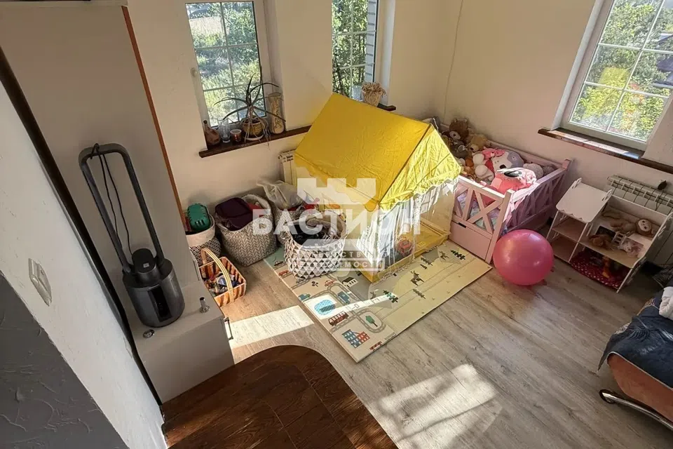 Продаётся 2-этажный дом, 164 м²