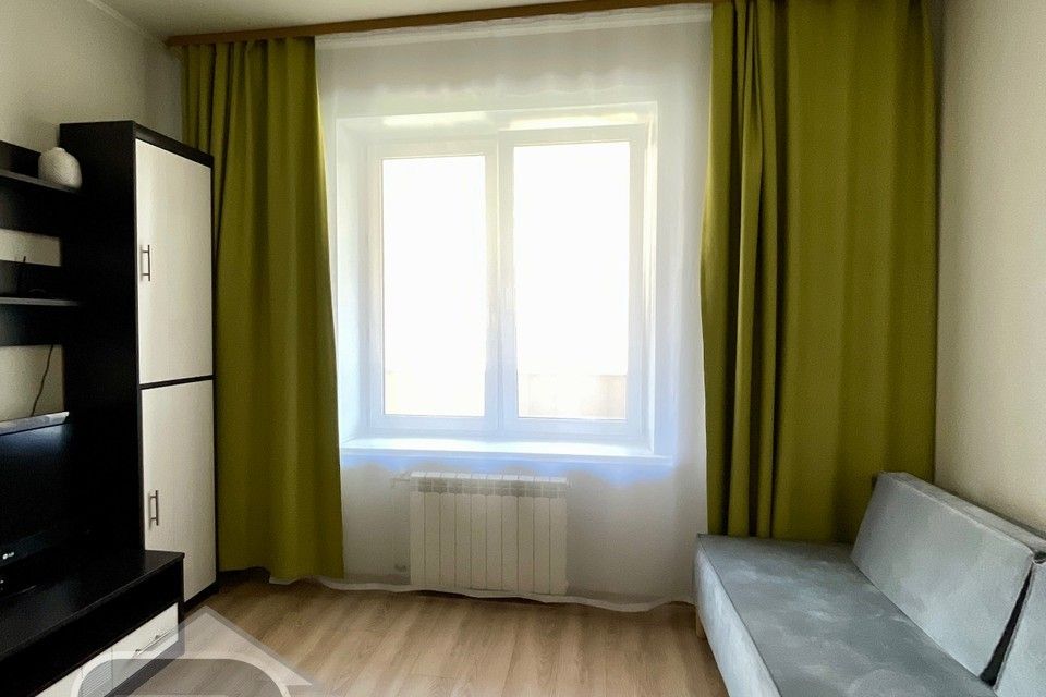 Продаётся 1-комнатная квартира, 43 м²