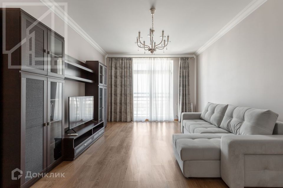 Сдаётся 4-комнатная квартира, 150 м²