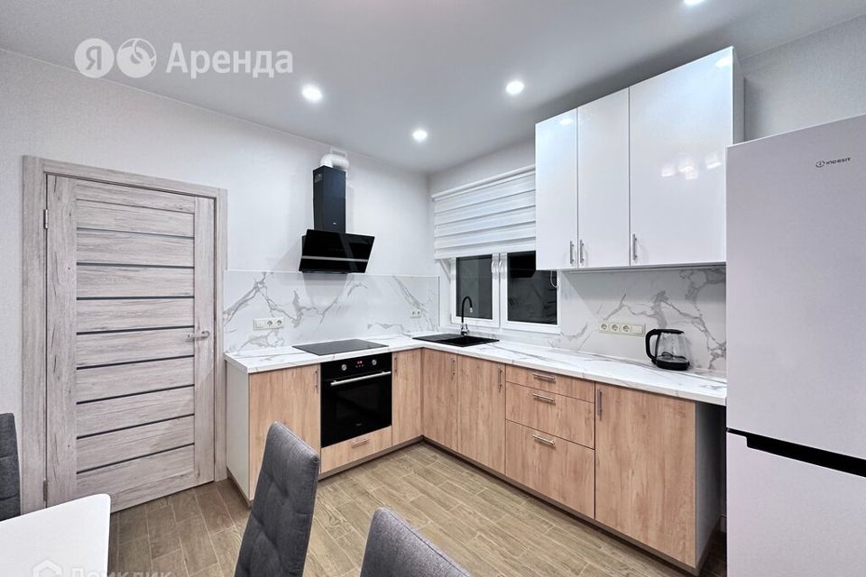 Сдаётся 2-комнатная квартира, 63 м²