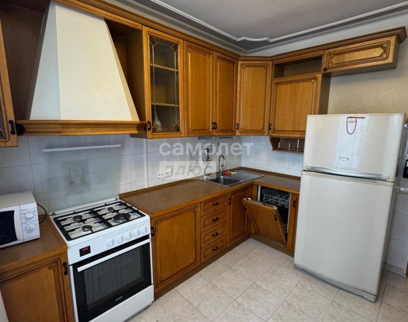 Сдаётся 3-комнатная квартира, 83 м²