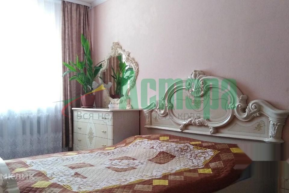 Продаётся 4-комнатная квартира, 82 м²