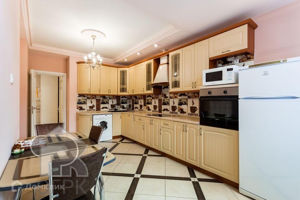 Продаётся 2-комнатная квартира, 61.7 м²