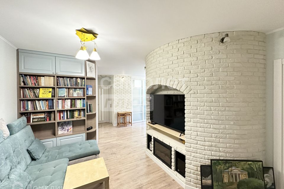 Продаётся 4-комнатная квартира, 71.5 м²