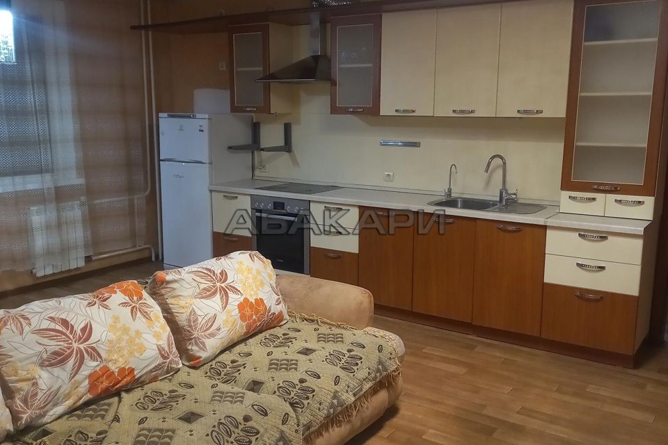 Сдаётся 2-комнатная квартира, 72 м²