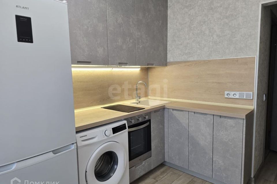 Продаётся 1-комнатная квартира, 43 м²