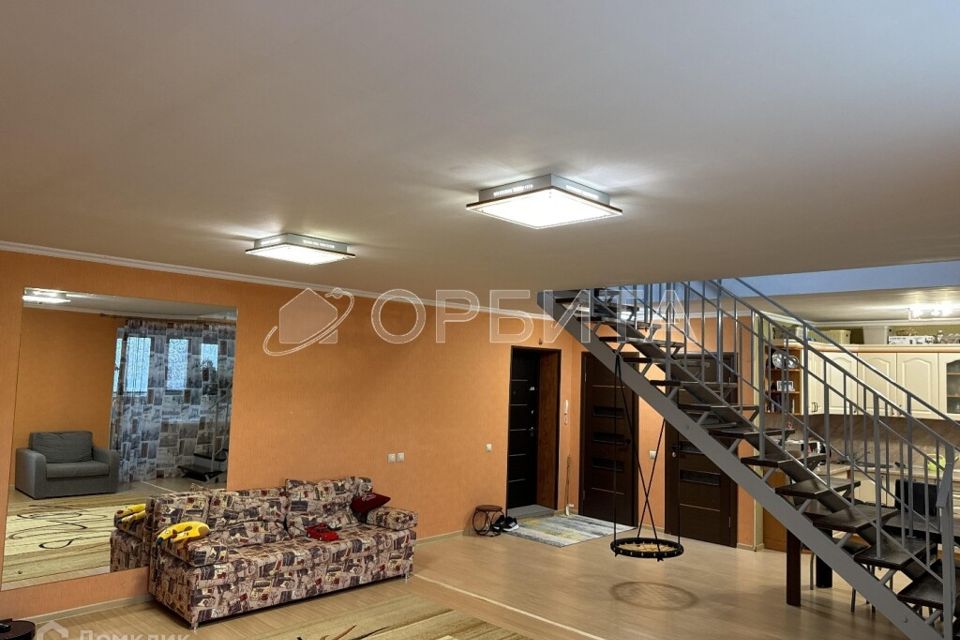 Продаётся 2-комнатная квартира, 105.4 м²