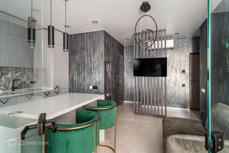 Продаётся 1-комнатная квартира, 43.2 м²