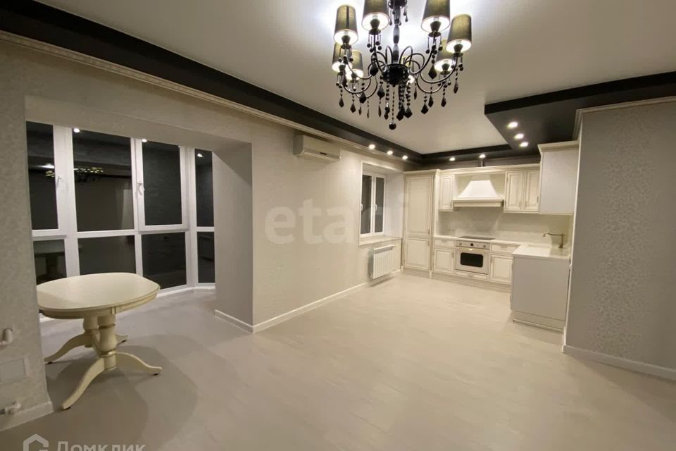 Продаётся 4-комнатная квартира, 106 м²