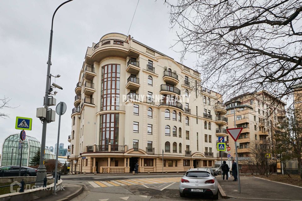 Сдаётся 3-комнатная квартира, 137 м²