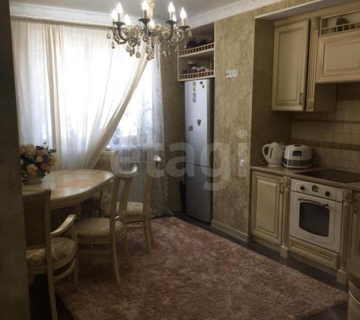 Продаётся 2-комнатная квартира, 74.5 м²