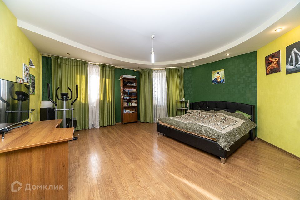 Продаётся 3-комнатная квартира, 109.2 м²