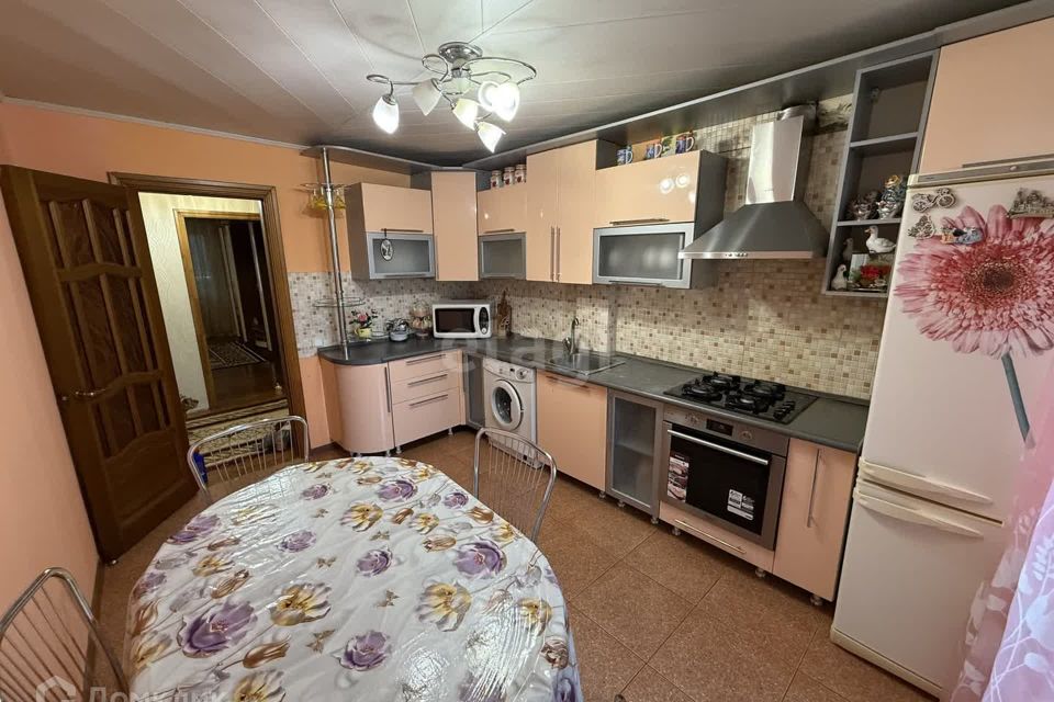Сдаётся 3-комнатная квартира, 96.7 м²