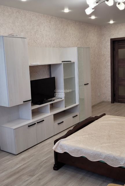 Сдаётся 2-комнатная квартира, 75 м²