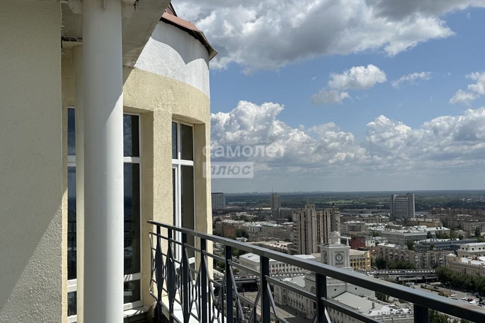 Продаётся 1-комнатная квартира, 56 м²