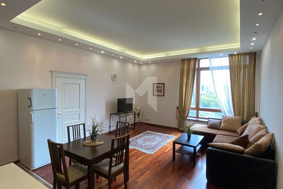 Сдаётся 2-комнатная квартира, 75 м²