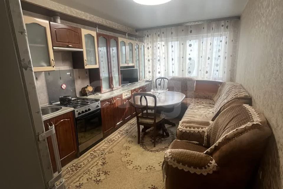 Продаётся 1-комнатная квартира, 57.3 м²