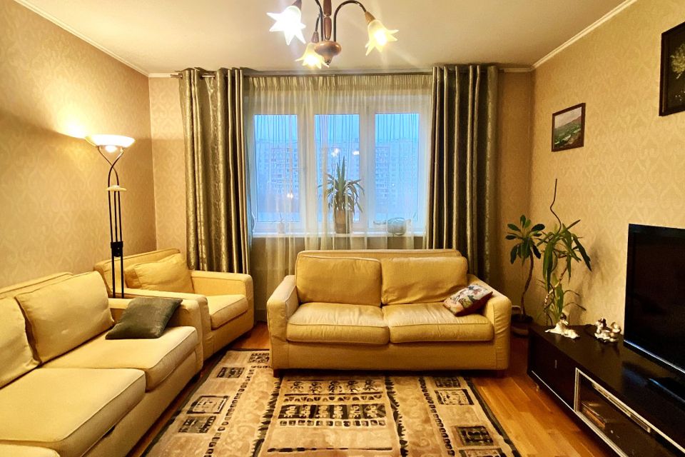 Продаётся 4-комнатная квартира, 84.8 м²