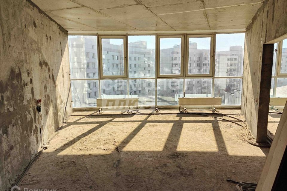 Продаётся 3-комнатная квартира, 166.2 м²