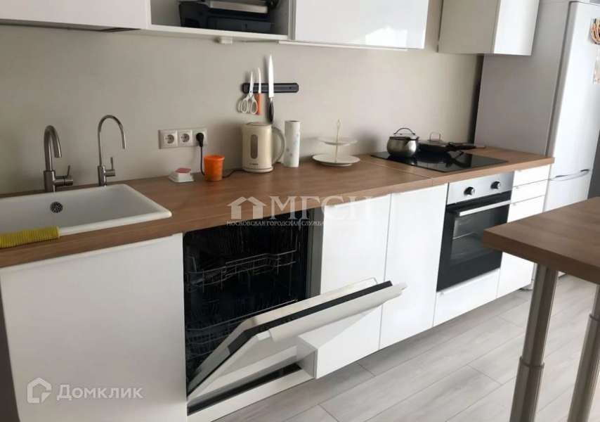 Продаётся 1-комнатная квартира, 41 м²