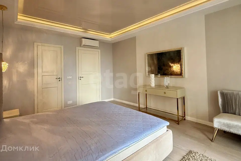Продаётся 3-комнатная квартира, 114.2 м²