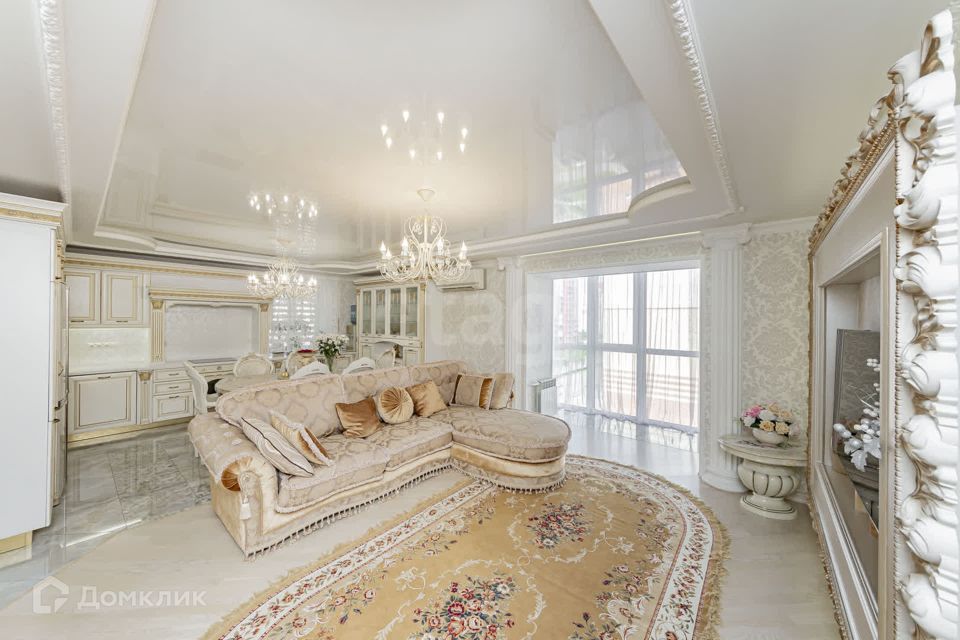 Продаётся 3-комнатная квартира, 117 м²
