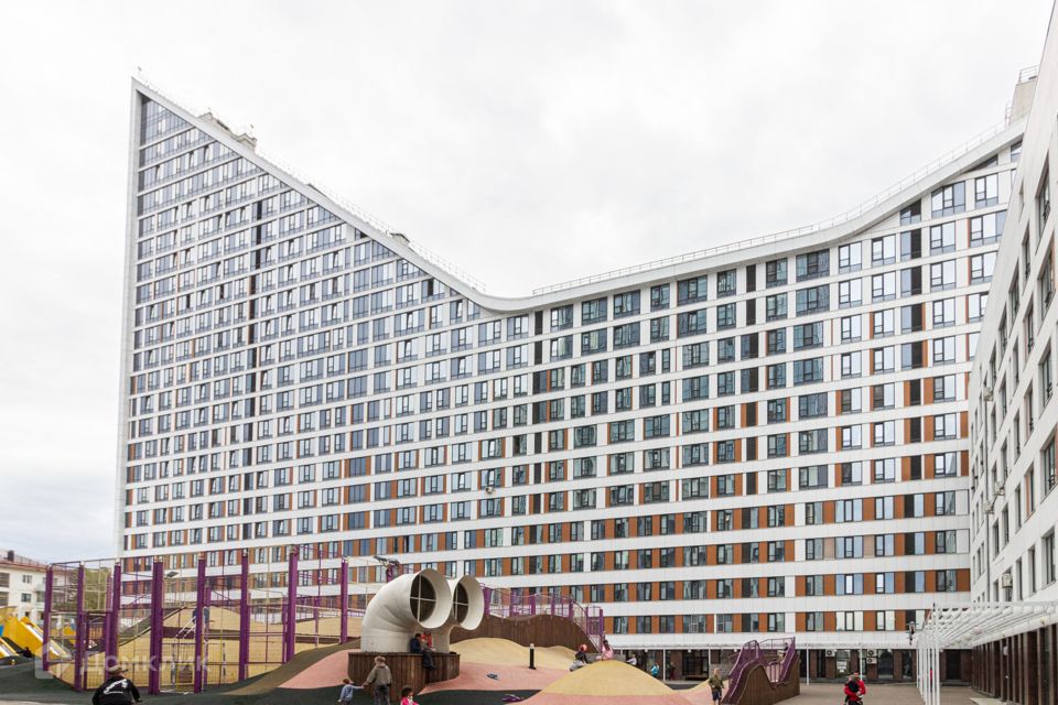 Продаётся 4-комнатная квартира, 112 м²