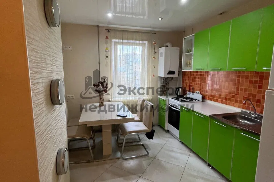 Продаётся 4-комнатная квартира, 95 м²