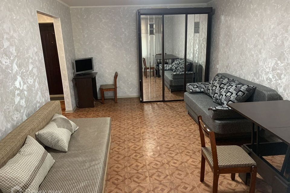 Сдаётся 1-комнатная квартира, 38 м²