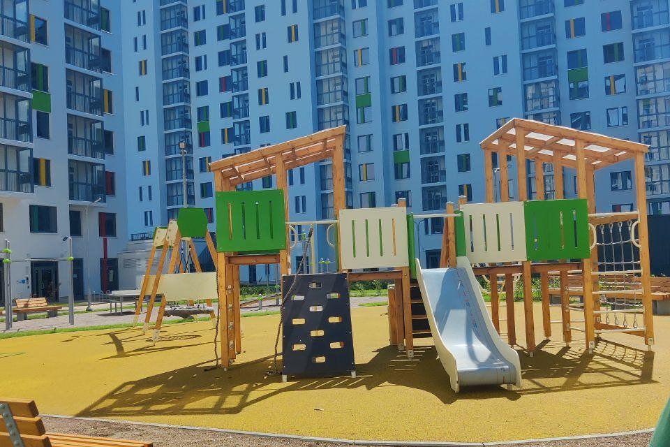 Продаётся 2-комнатная квартира, 56.5 м²
