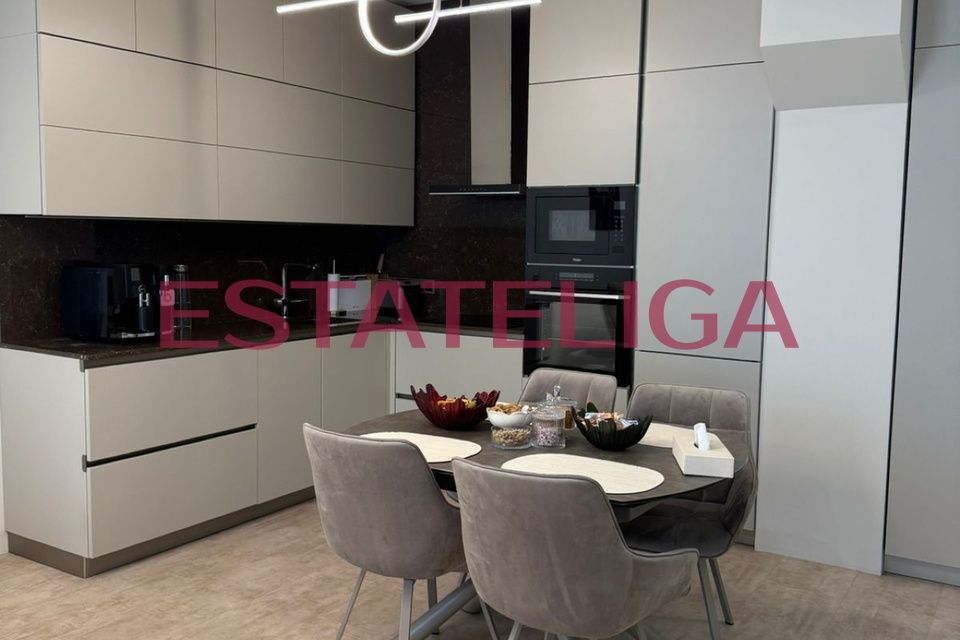 Продаётся 3-комнатная квартира, 72 м²