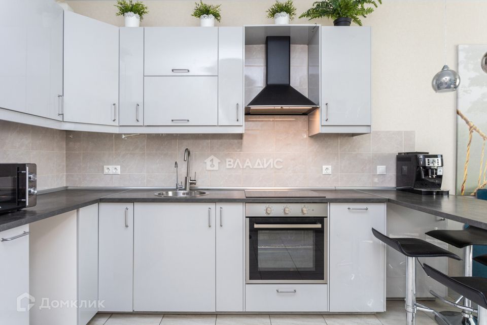 Продаётся 2-комнатная квартира, 70.4 м²