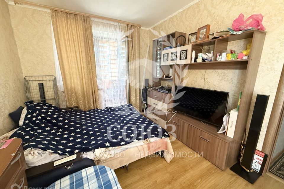 Продаётся 1-комнатная квартира, 37.4 м²