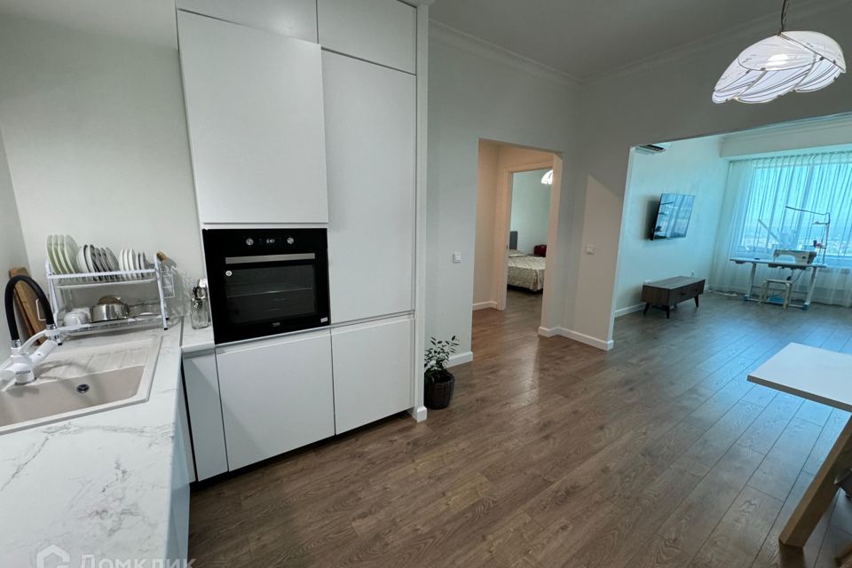 Продаётся 2-комнатная квартира, 70.8 м²