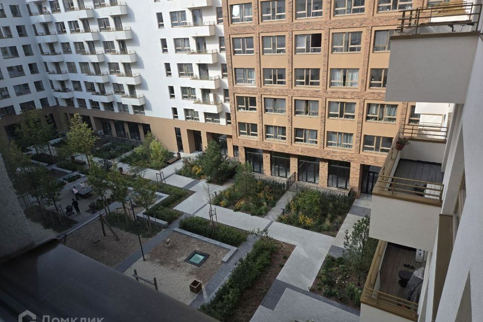 Сдаётся 2-комнатная квартира, 77.3 м²