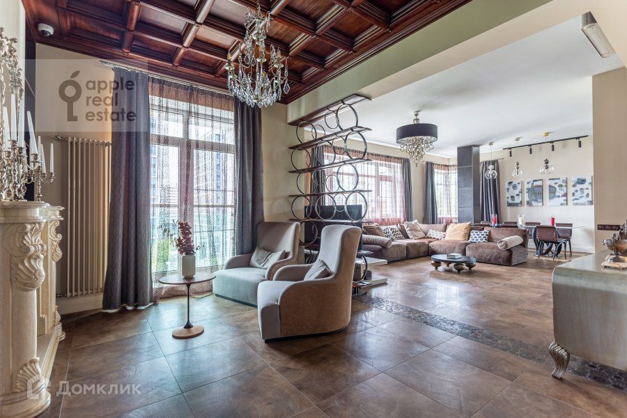 Сдаётся 4-комнатная квартира, 200 м²