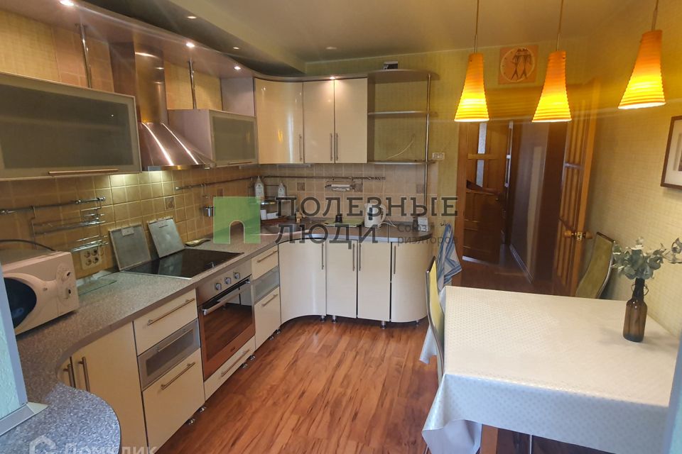 Сдаётся 2-комнатная квартира, 56 м²