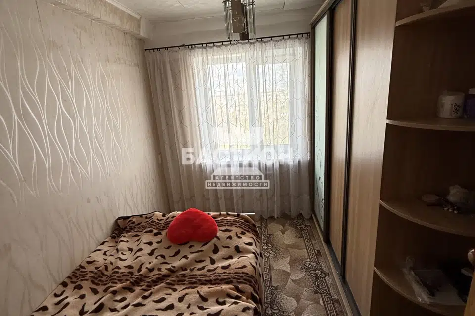 Продаётся 3-комнатная квартира, 55.4 м²