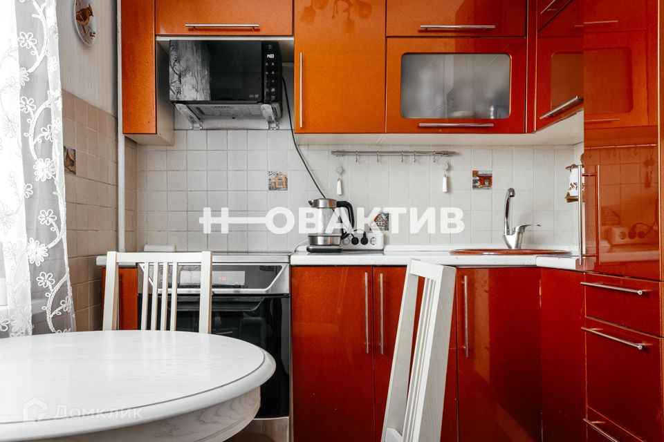 Продаётся 4-комнатная квартира, 68.3 м²