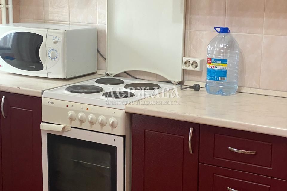 Сдаётся 1-комнатная квартира, 42 м²