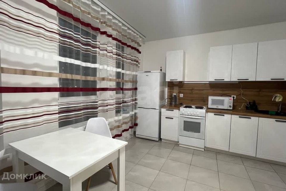 Сдаётся 2-комнатная квартира, 55 м²