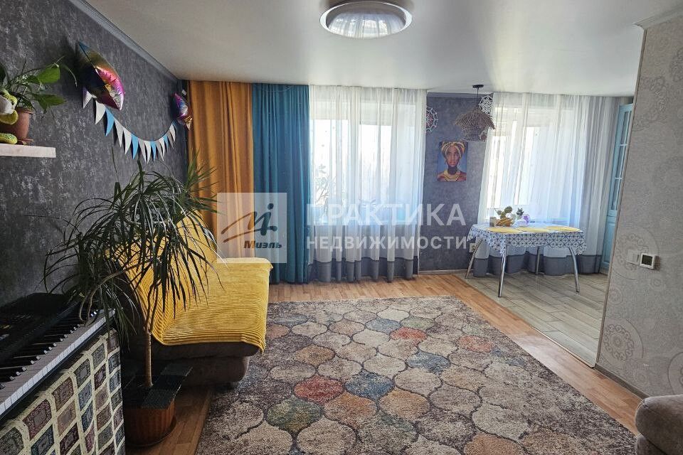 Продаётся 4-комнатная квартира, 71.2 м²