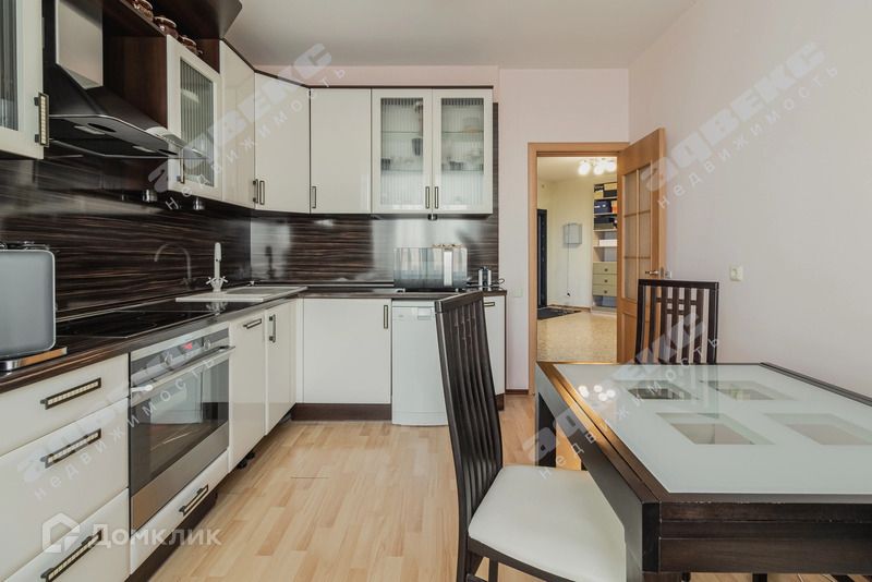 Продаётся 2-комнатная квартира, 72.7 м²