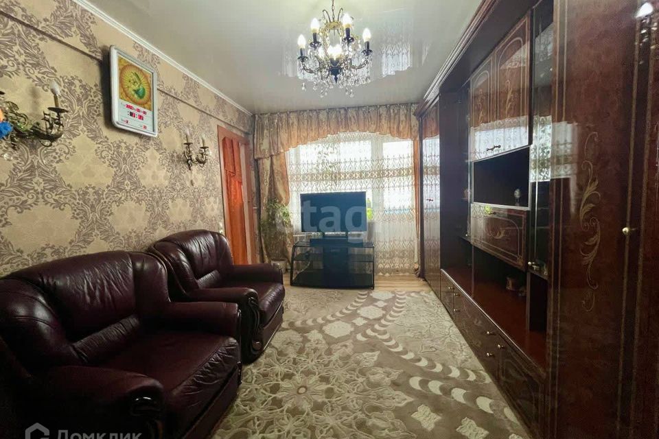 Продаётся 3-комнатная квартира, 49.9 м²