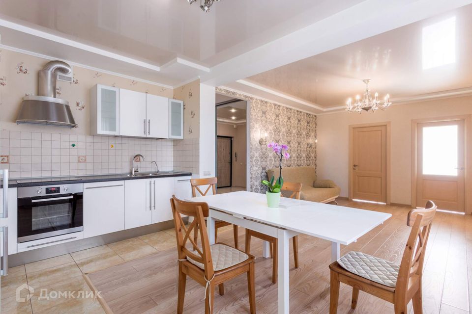 Сдаётся 3-комнатная квартира, 104.4 м²