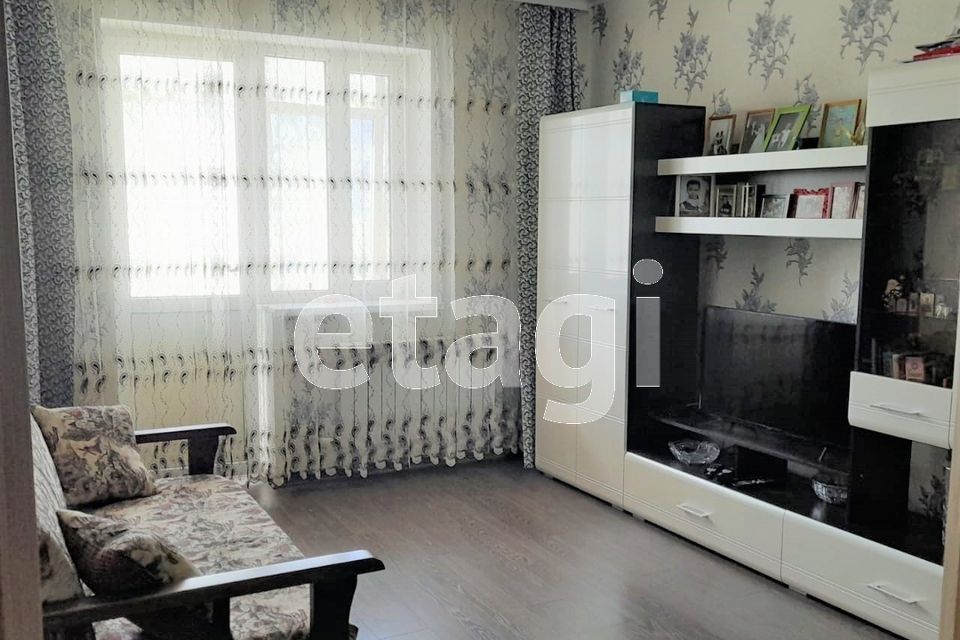 Продаётся 1-комнатная квартира, 43 м²