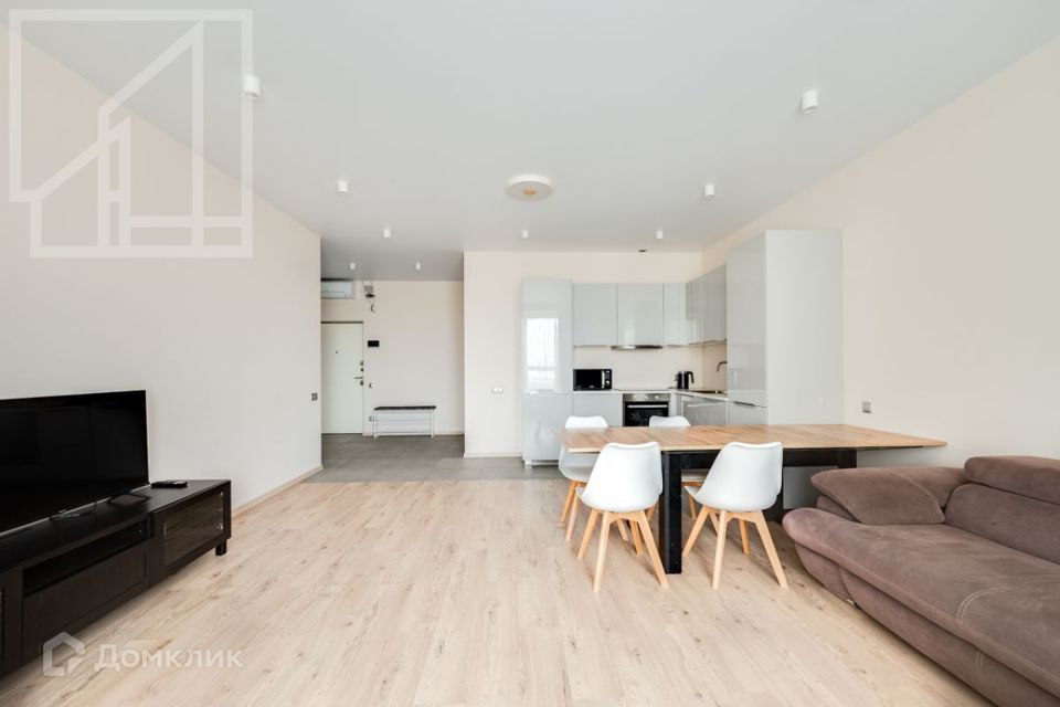 Сдаётся 2-комнатная квартира, 73 м²