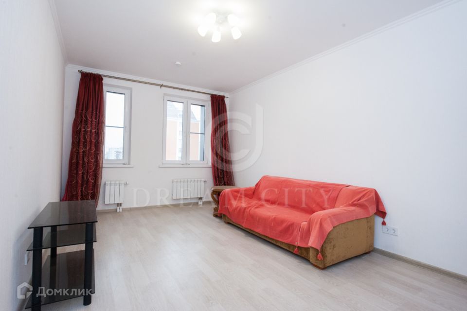 Продаётся 3-комнатная квартира, 74.7 м²