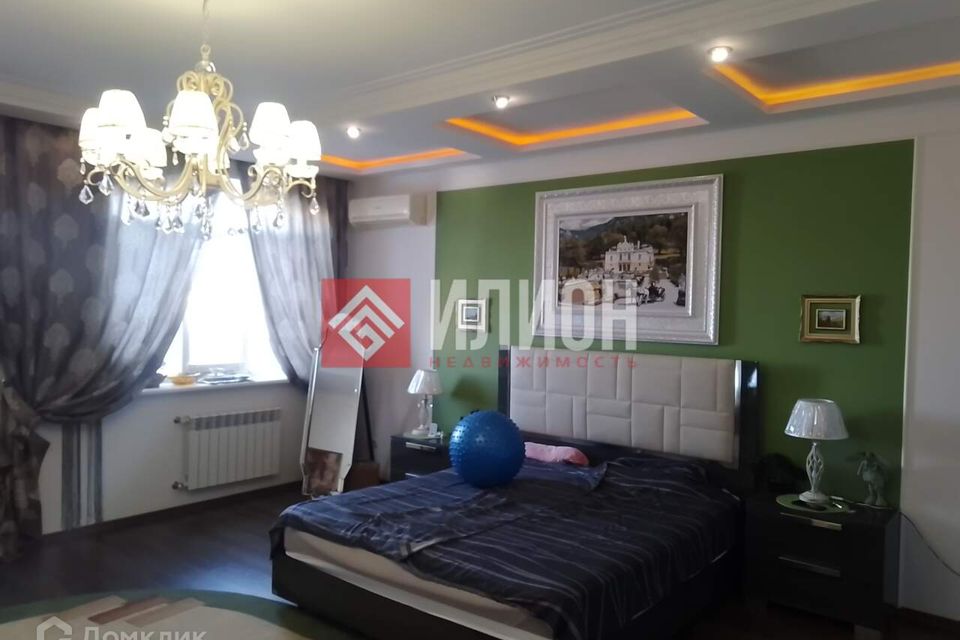 Продаётся 3-комнатная квартира, 121.4 м²