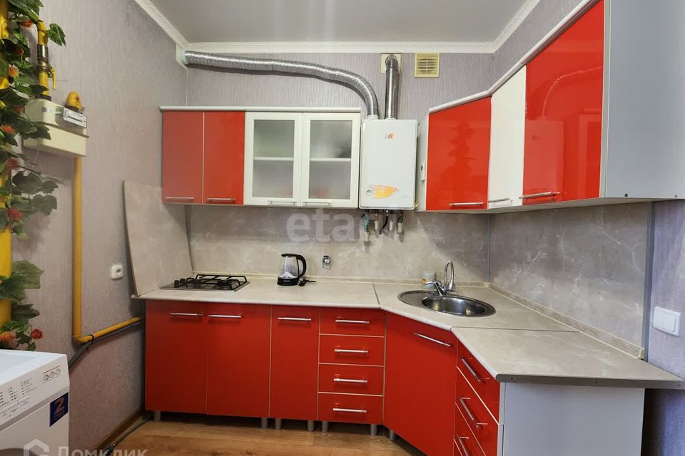 Продаётся 1-комнатная квартира, 47.6 м²